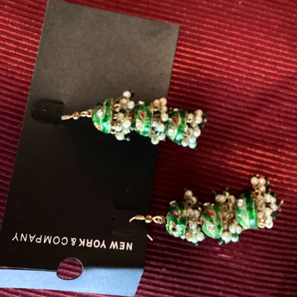 Green earrings - Picture 1 of 4
